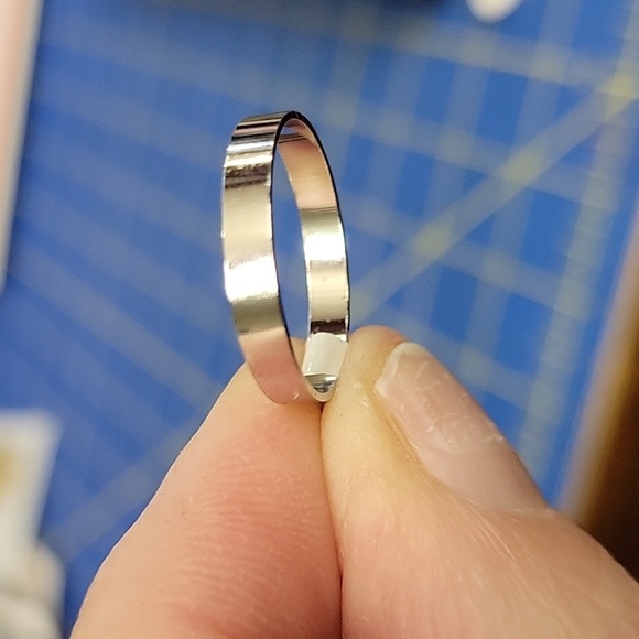 Silver Tone Ring Band Size 7 - Picture 1 of 2